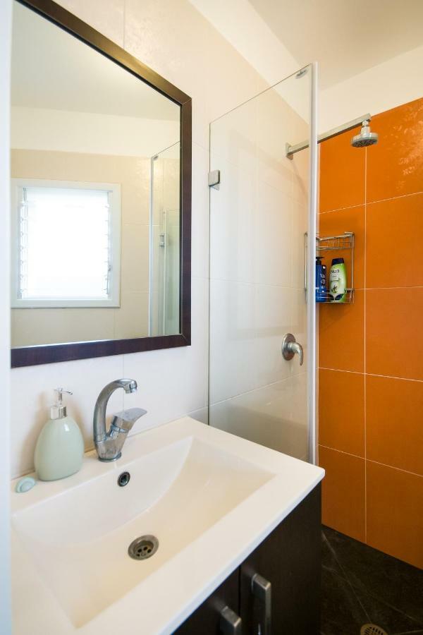 Homey Suite In Zichron Yaakov Zikhron Ya'akov Esterno foto