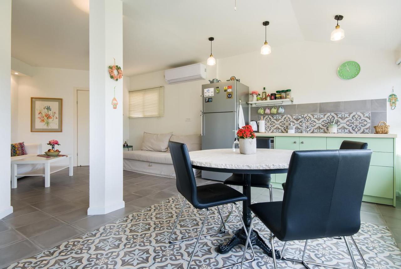 Homey Suite In Zichron Yaakov Zikhron Ya'akov Esterno foto